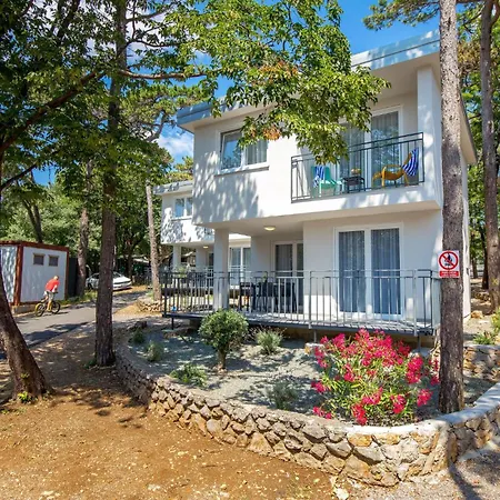 Nice Home In Kraljevica With Wifi Dom wakacyjny